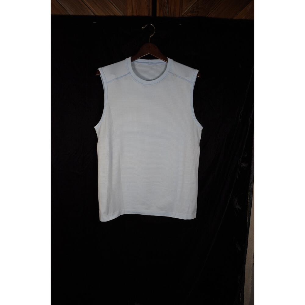 Lululemon Tank Womens XL Muscle Tank Breathe Perforated Seamless Running Blue